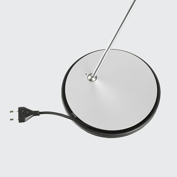 <p>Sockel mit Kabeldepot</p>